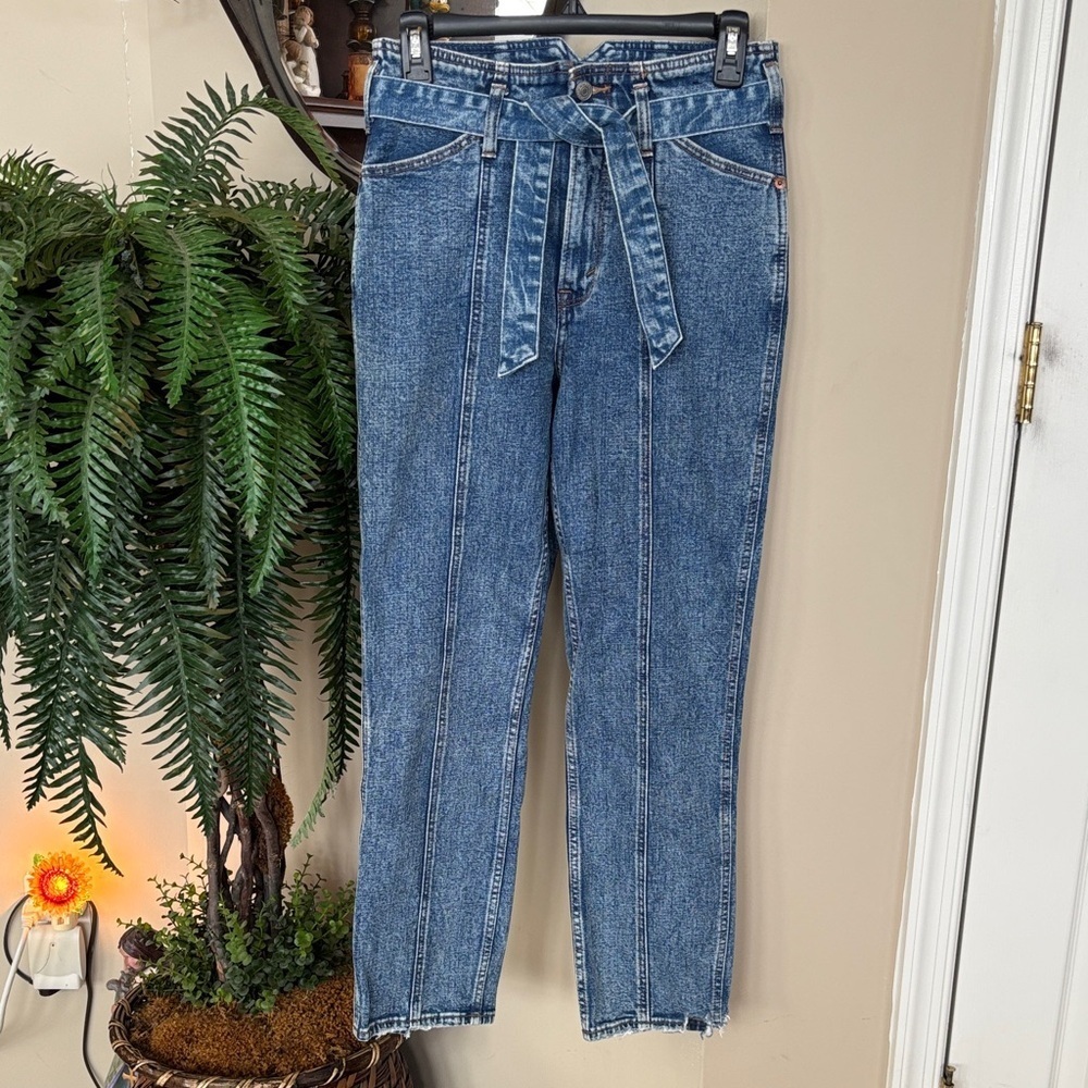 Abercrombie & Fitch Ultra High Rise Mom Jeans Front Seam Detailing Tie Waist